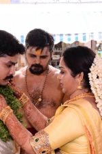 Actor-Harish-Abinaya-Wedding-Photos-_11_