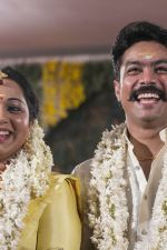 Actor-Harish-Abinaya-Wedding-Photos-_2_