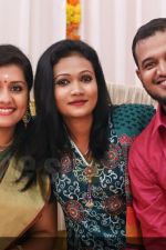 Sarayu-Mohan-Engagement-Photos-_8_