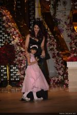 Mukesh-ambani-son-Akash-Ambani-Engagement-_15_