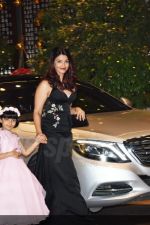 Mukesh-ambani-son-Akash-Ambani-Engagement-_7_